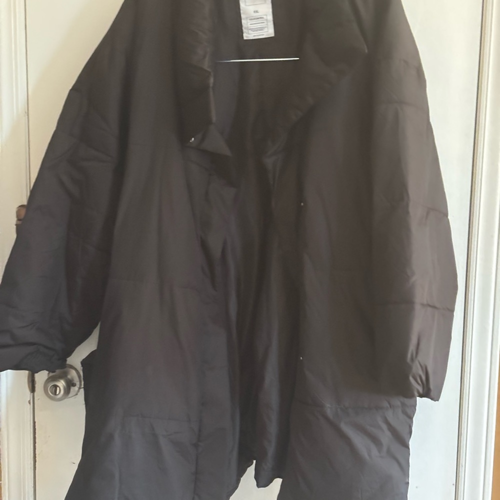GAP Women’s Dark Puffer Jacket